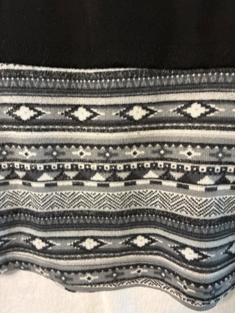 Musey 2XL Black Tunic Top Long Sleeve Cowl Neck Tribal Print Accent Shirt - Picture 5 of 9